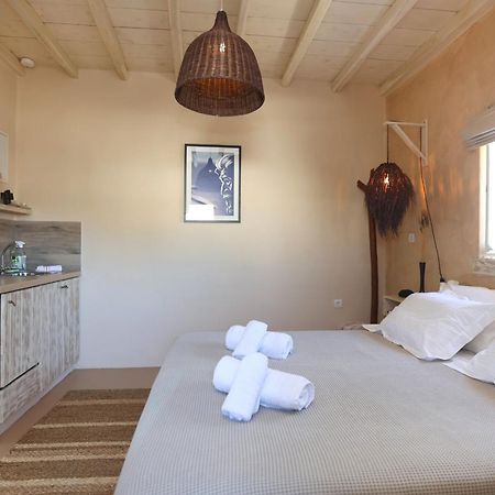 Maistrali Studio Ostria Parakopí Buitenkant foto
