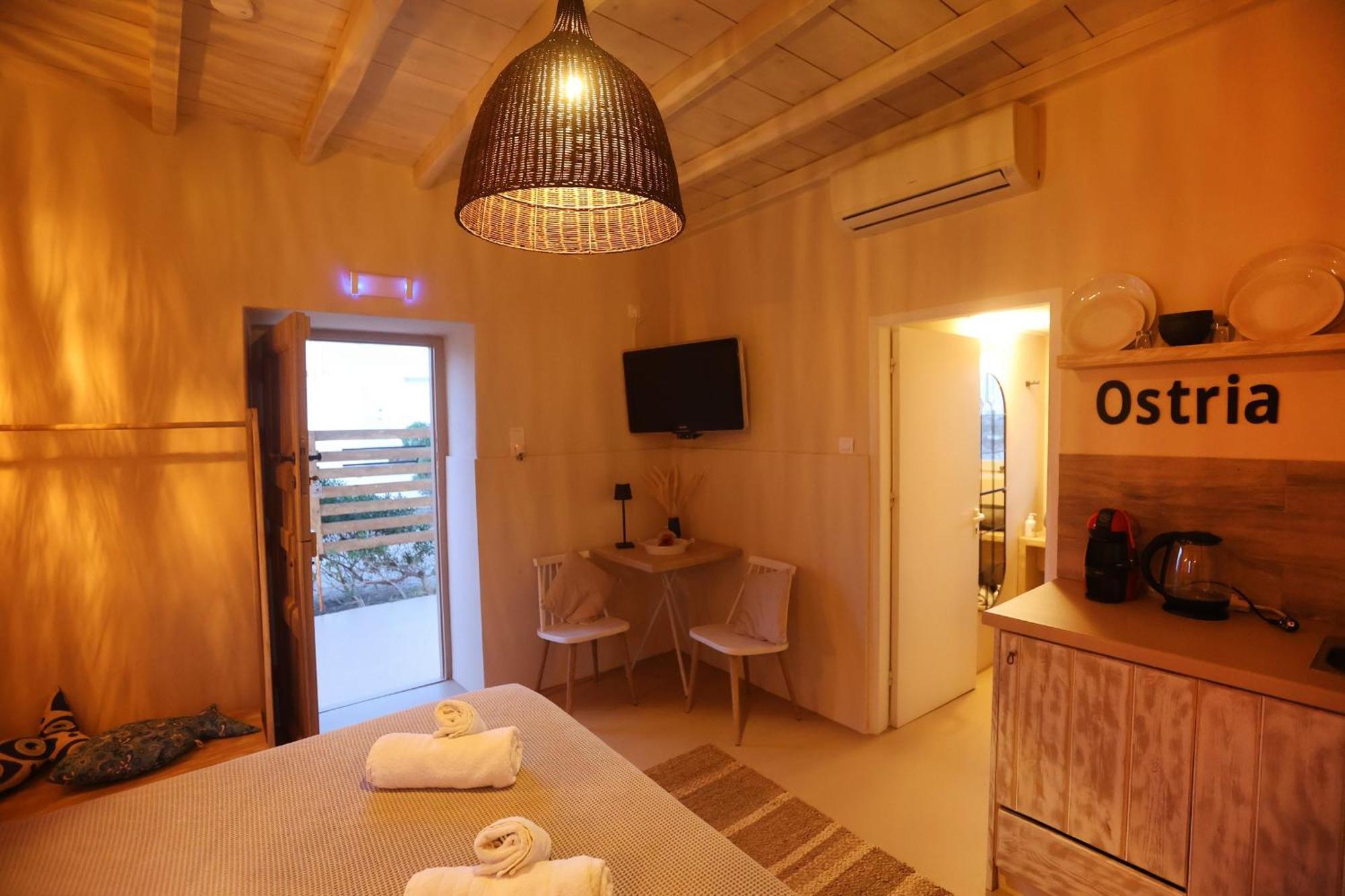 Maistrali Studio Ostria Parakopí Buitenkant foto