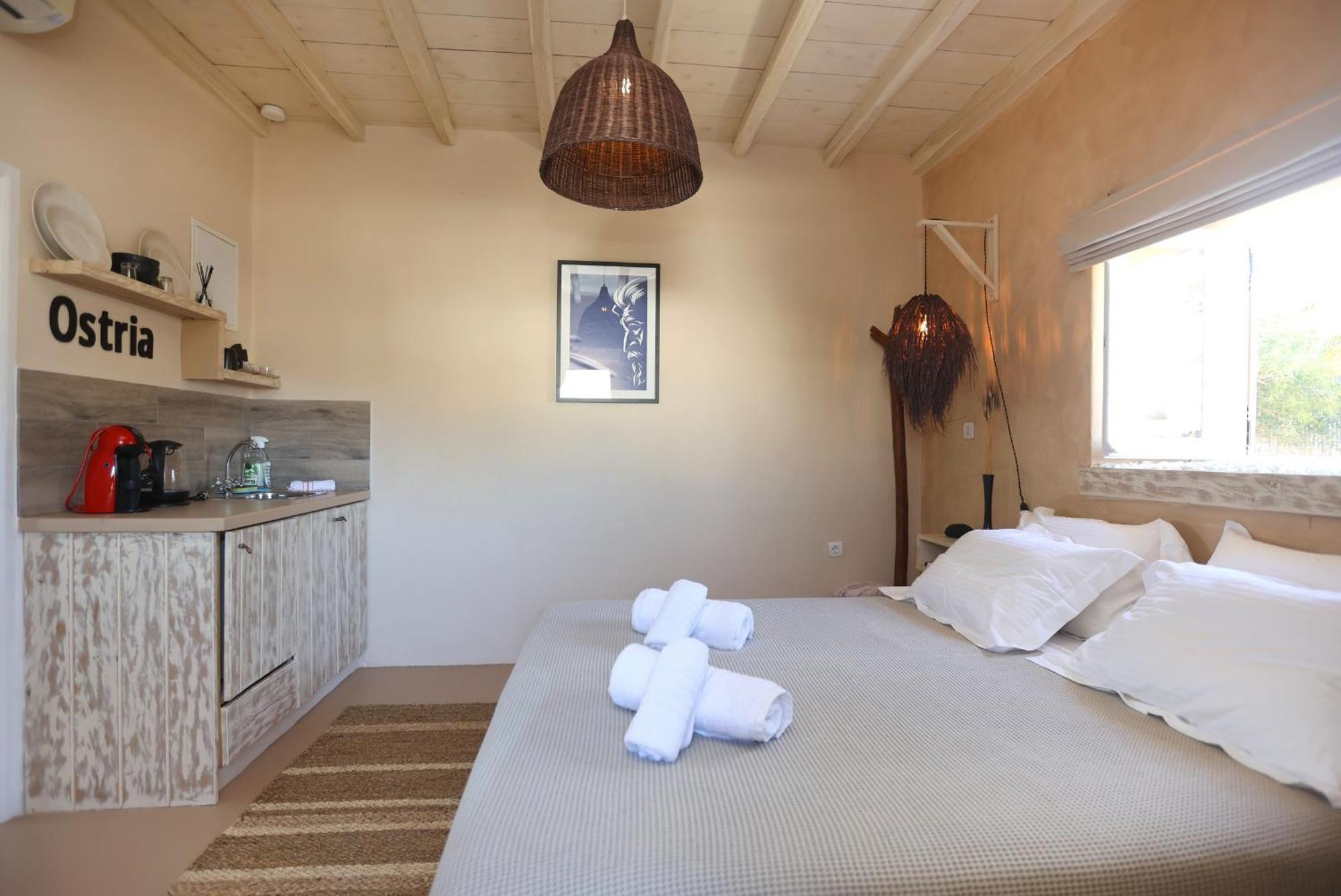 Maistrali Studio Ostria Parakopí Buitenkant foto
